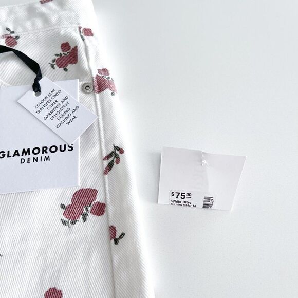 glamorous //  white ditsy denim skirt // mini // size 8 // BNWT - Picture 10 of 10